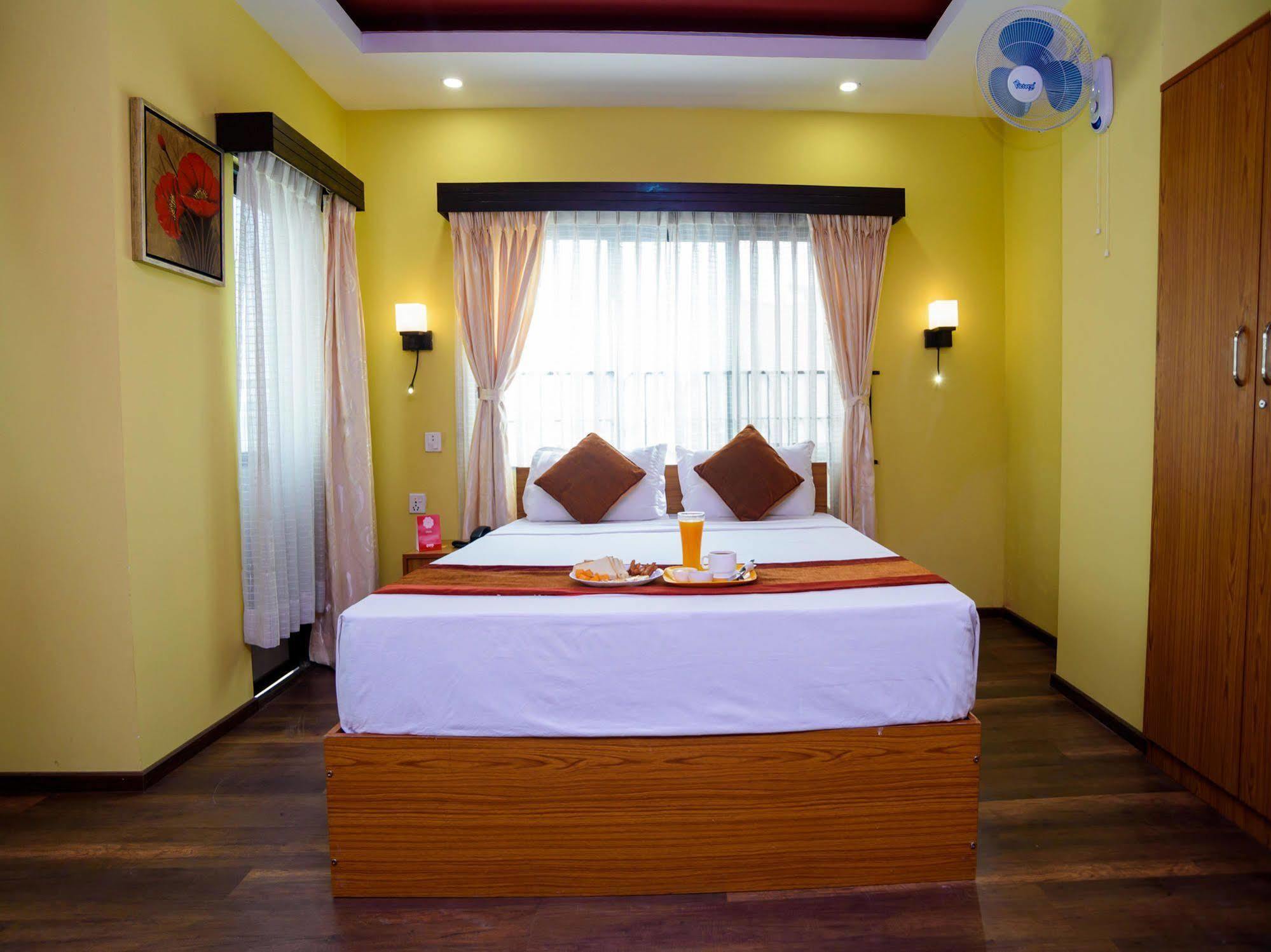 Oyo 105 Hotel Travel Inn Katmandu Eksteriør bilde